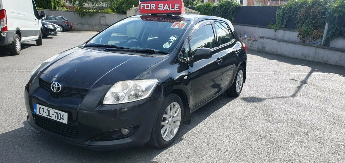 Toyota Auris Automatic 1.4D - Image 2