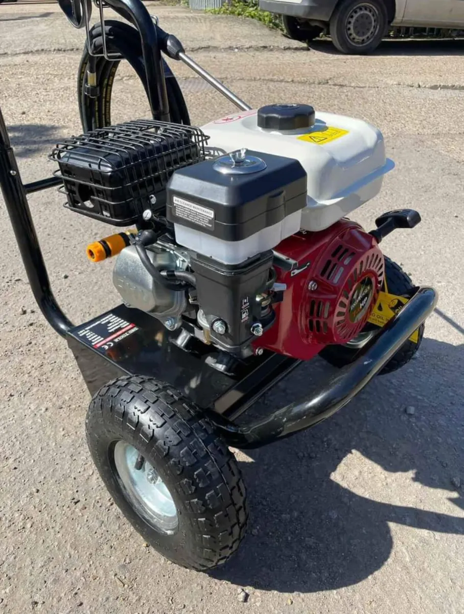 New INDUSTRIAL USE PRESSURE WASHER - Image 2