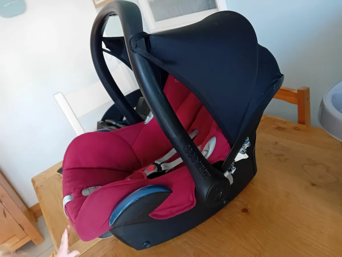 Baby car seat - Image 1
