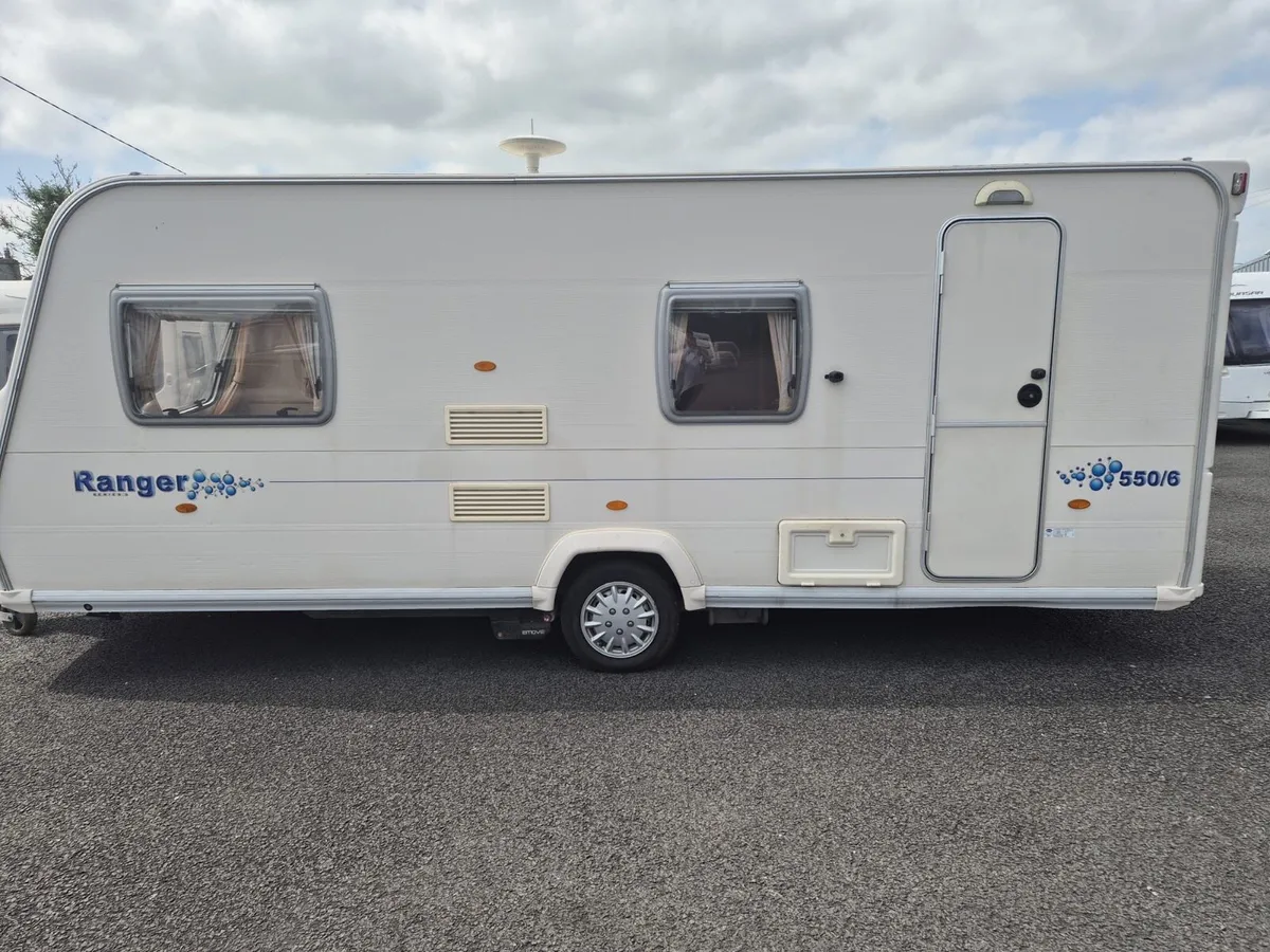 Bailey ranger 6 berth fixed bunk beds - Image 2