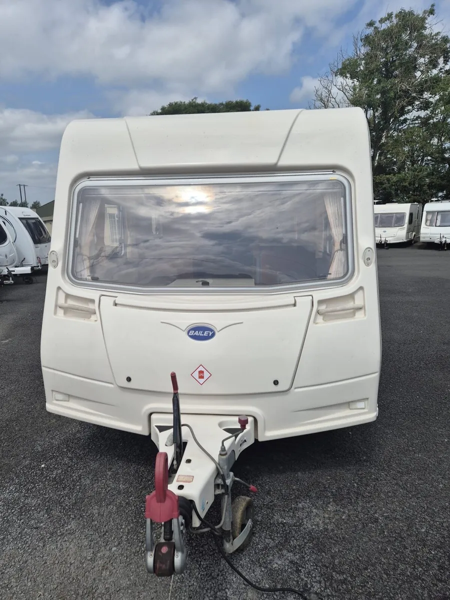 Bailey ranger 6 berth fixed bunk beds - Image 1