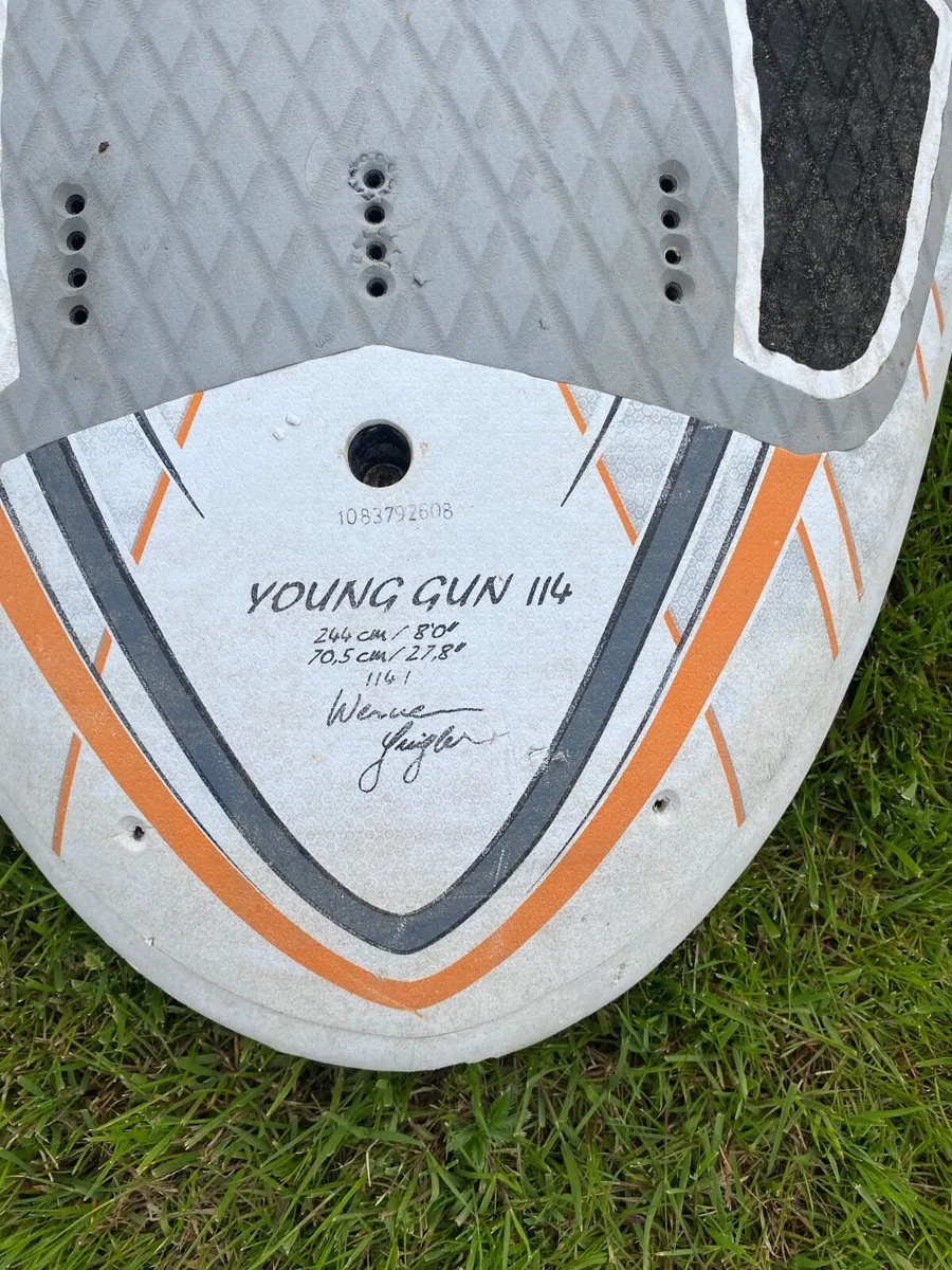 Windsurfing - Image 1
