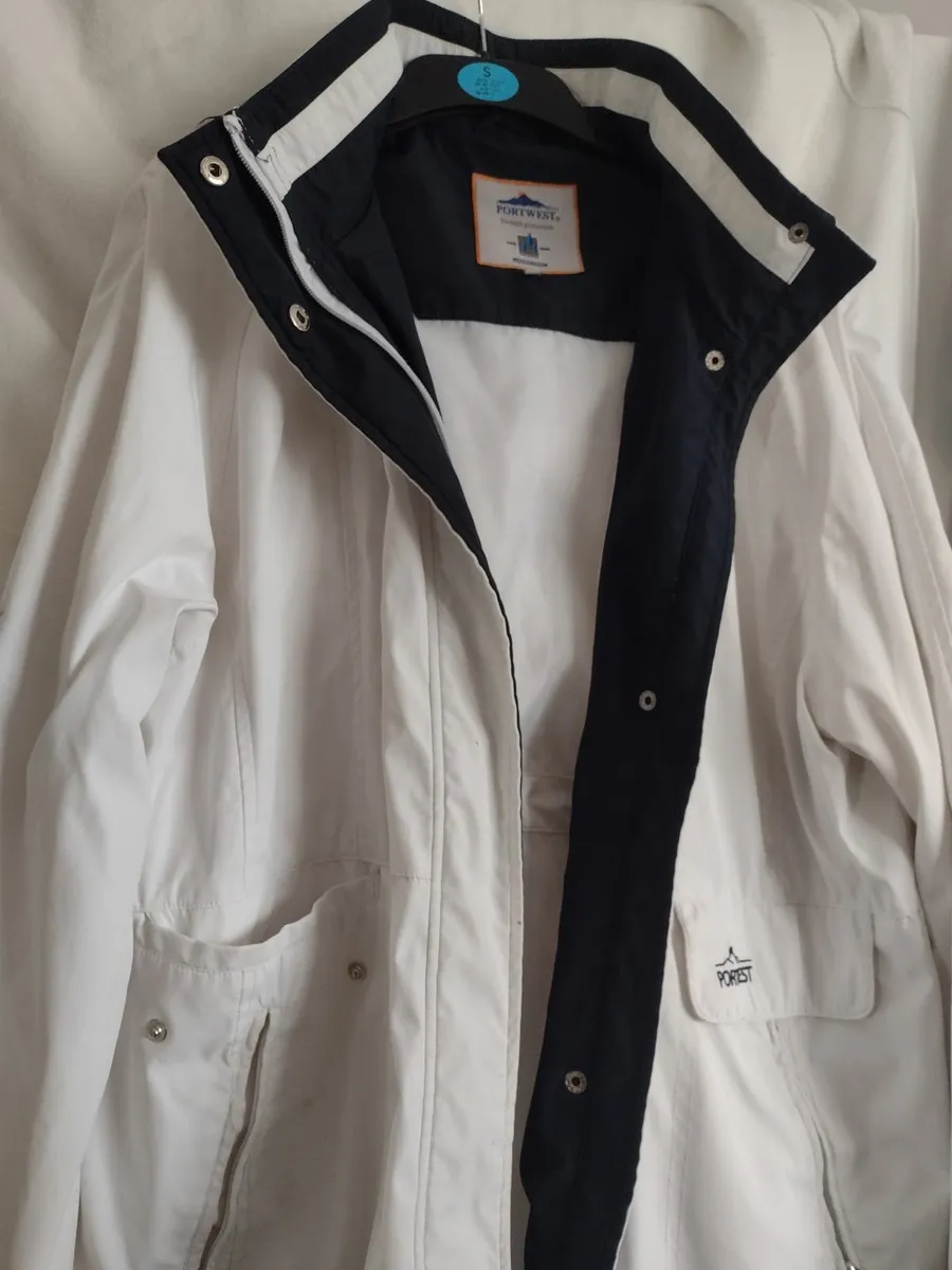 Lightweight ladies portwest jacket - Image 1