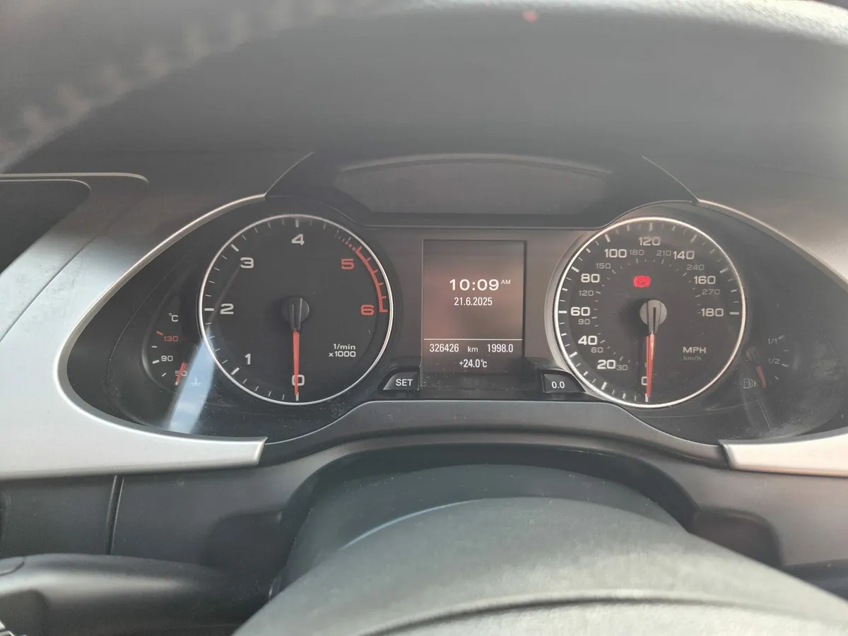 Audi A4 - Image 4