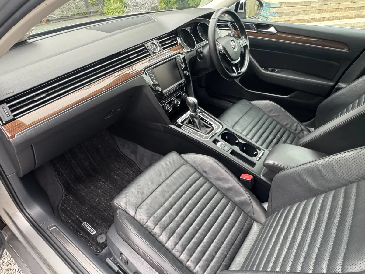 2017 VW Passat 1.4 Automatic Highline - Image 2