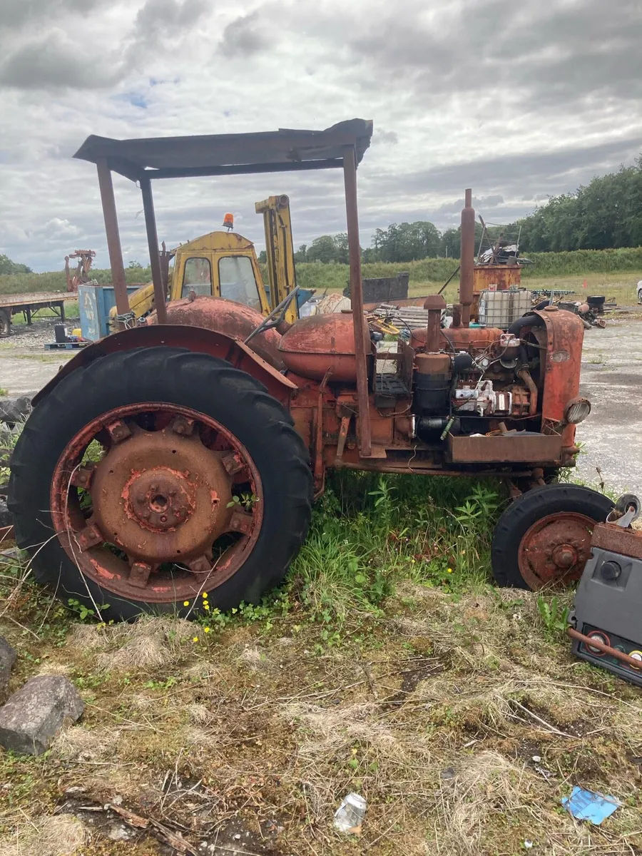 vintage tractors - Image 1