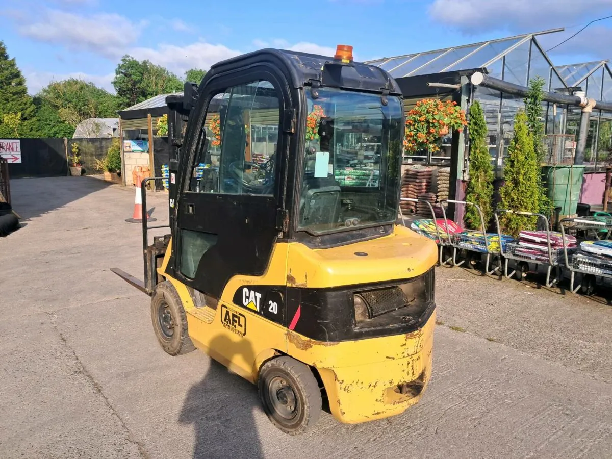 Forklift - Image 3