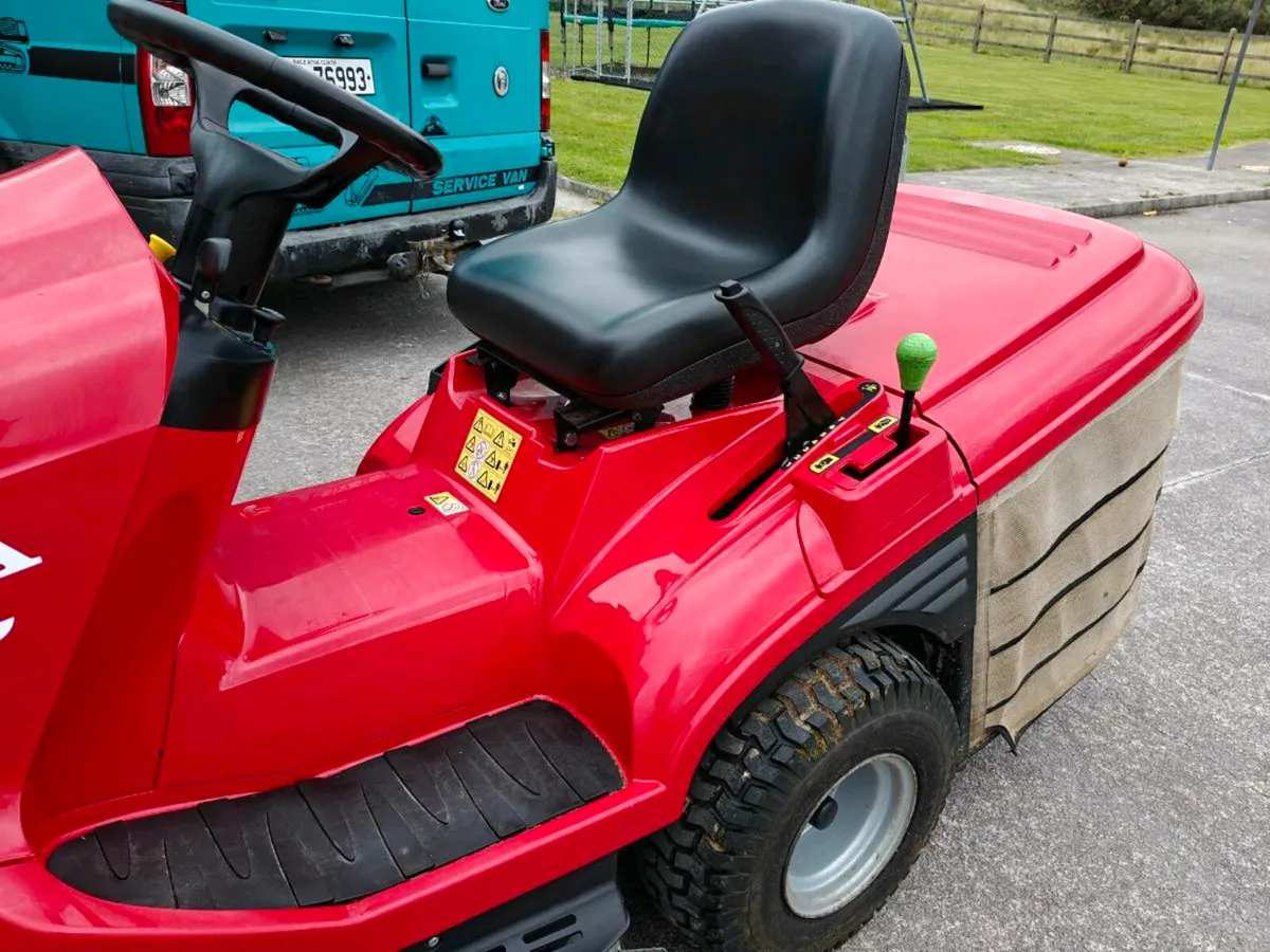 Honda ride on mower - Image 2