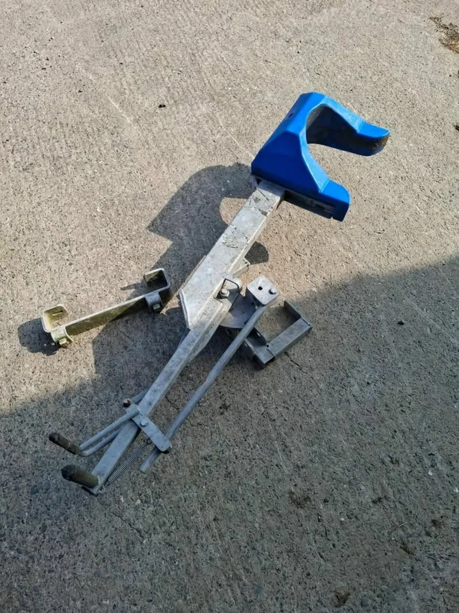Right hand side Head scoop - Image 1