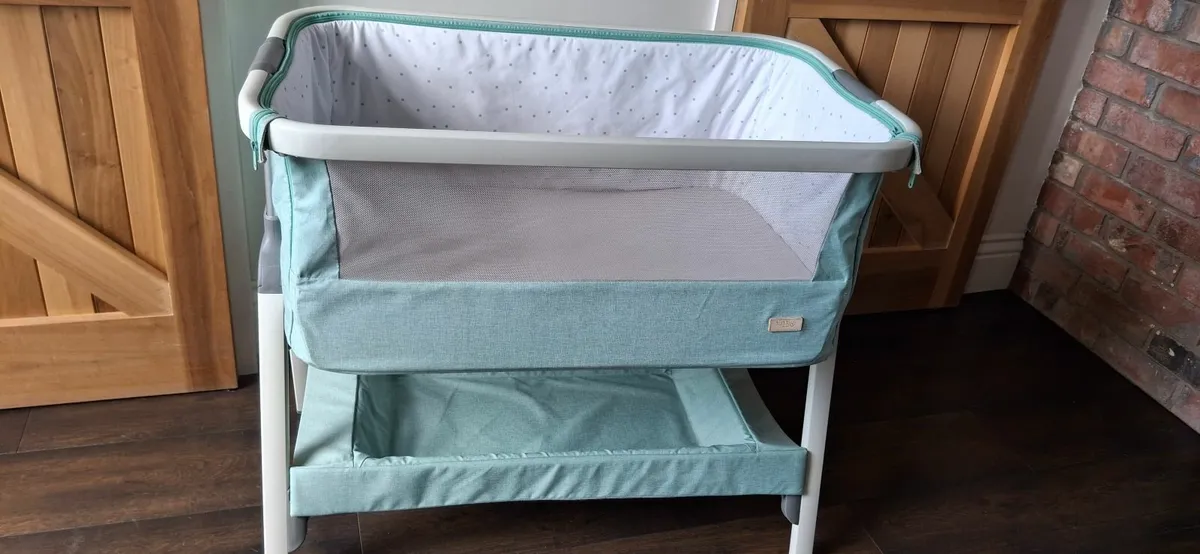 Tutti Bambini Cozee Next To Me Sleeper - Image 1