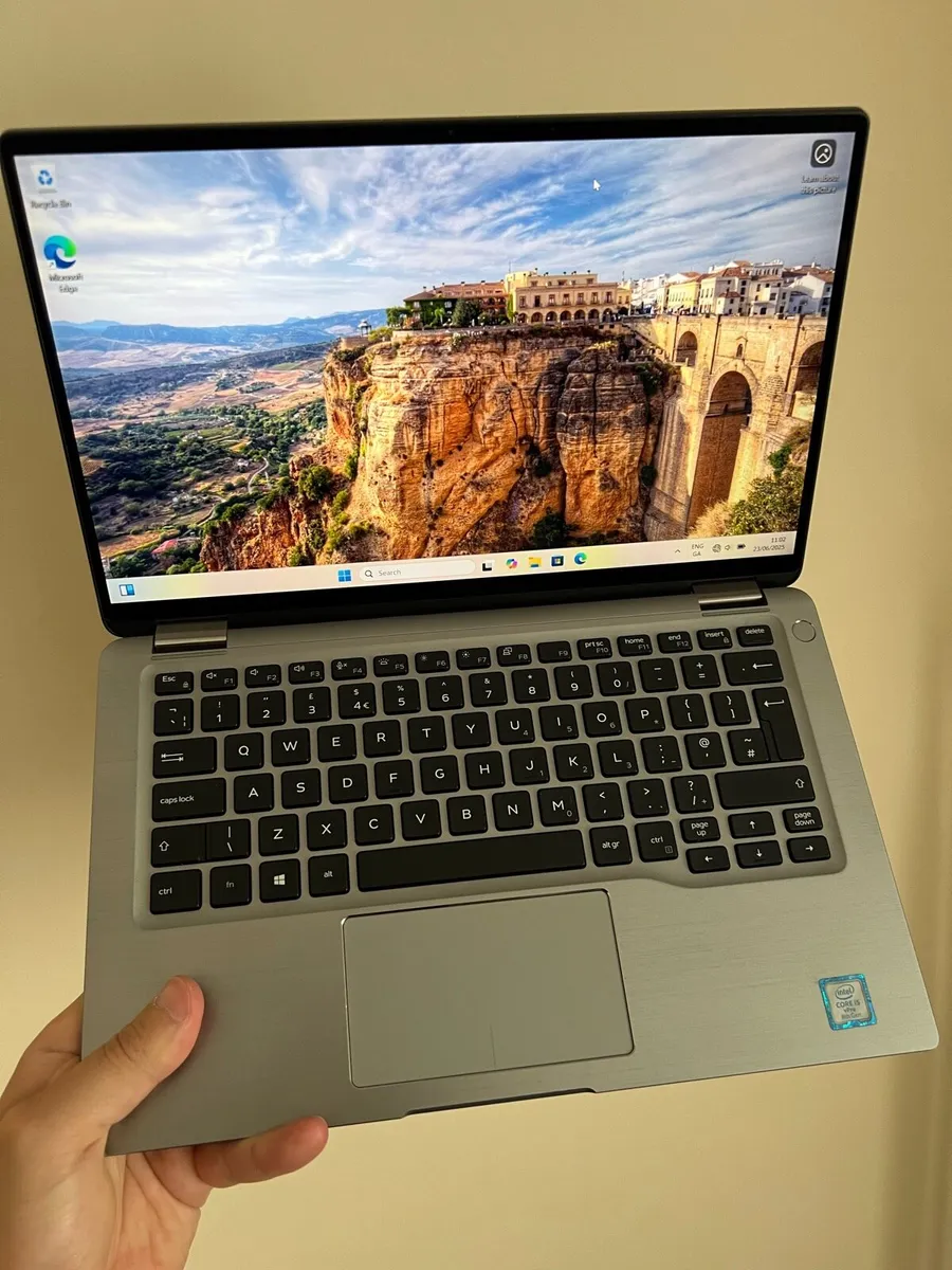 Dell latitude 7400 with 16gb ram 512gb storage - Image 1