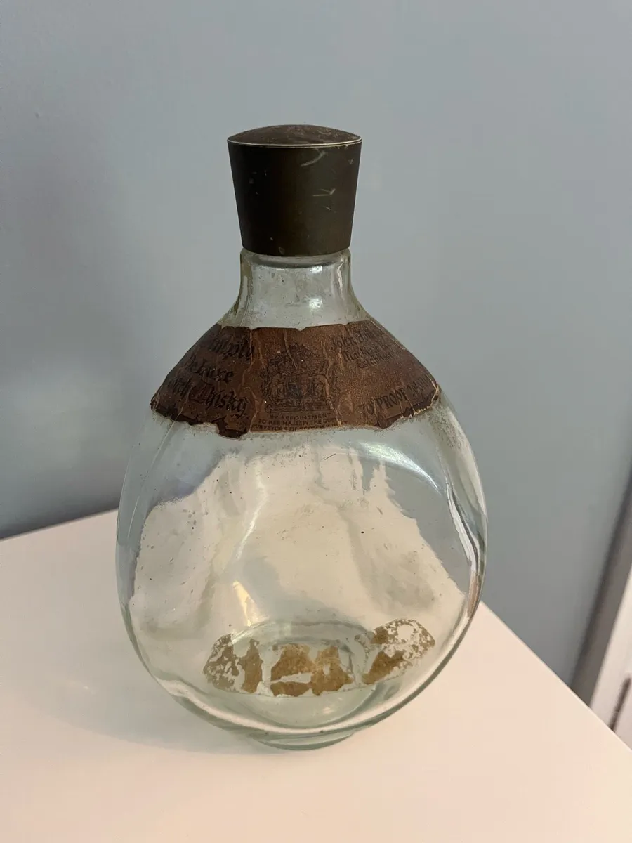 Antique whiskey bottle - Image 1