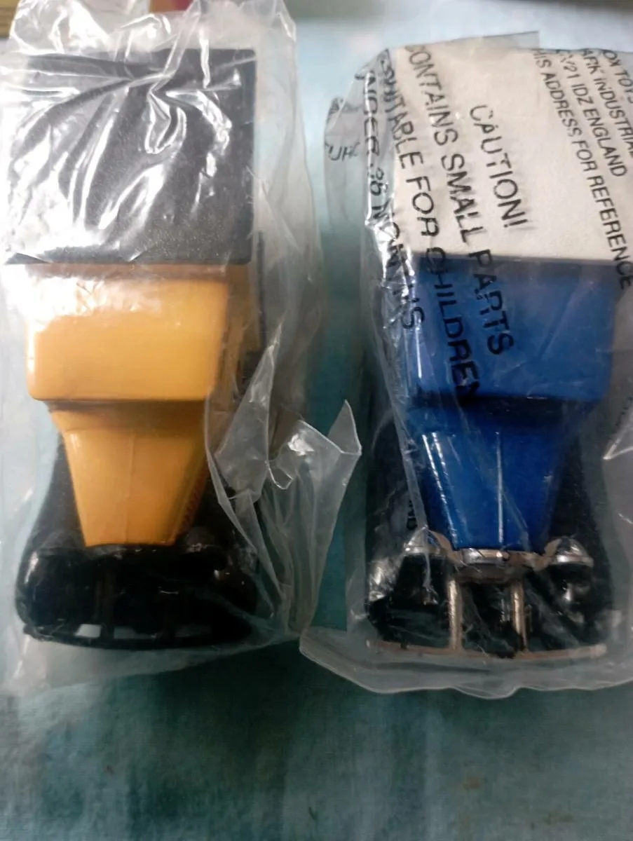 MATCHBOX MODLESFORF MODLES  T  DELIVERY VAN'S - Image 1