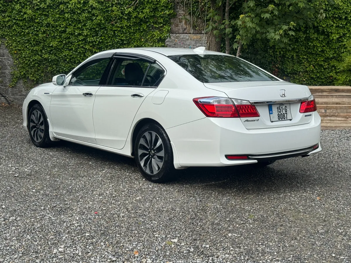 2015 Honda Accord 2.0 Hybrid - Image 3