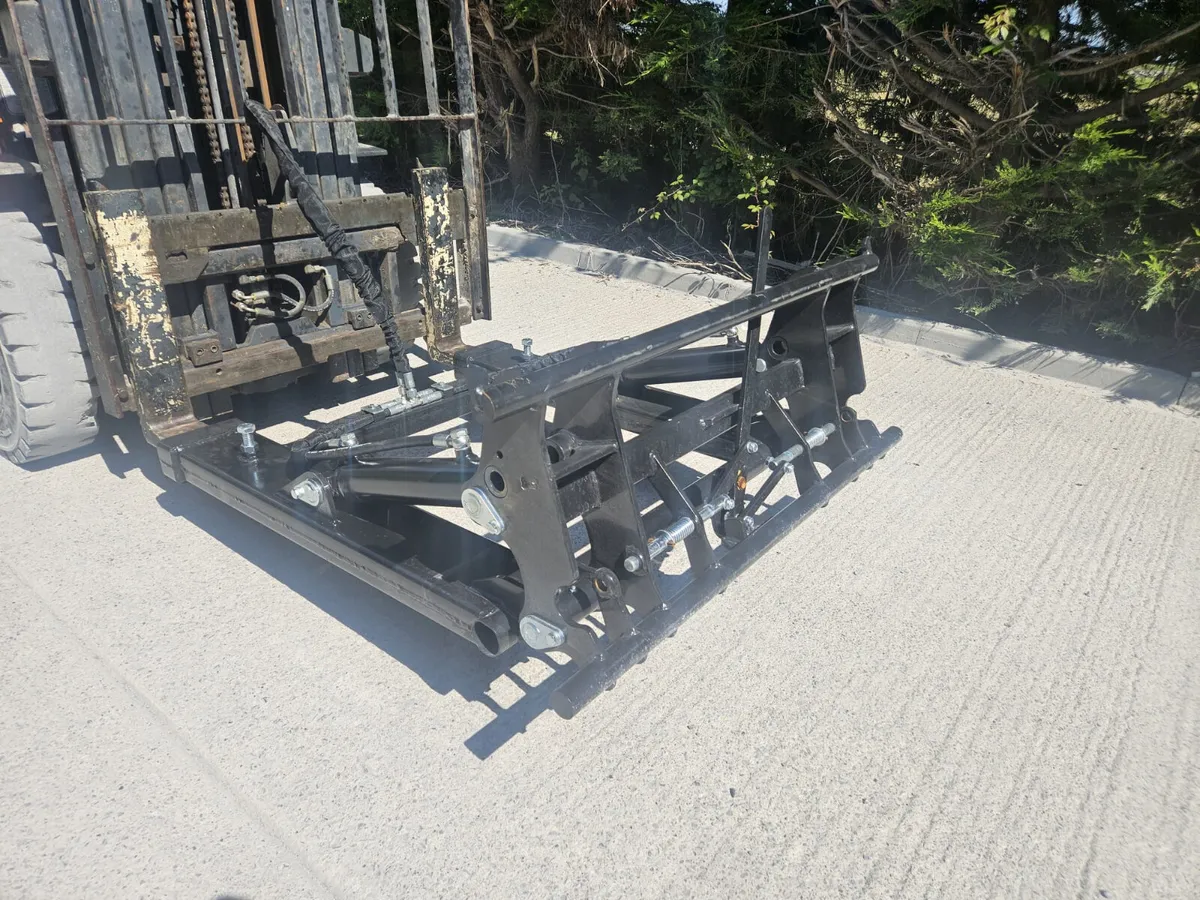 Forklift attachment with euro headstock - Image 4