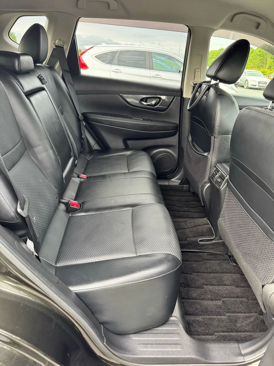 NISSAN  XTRAIL 4X4 SV Hybrid 5seater Fully leather - Image 4