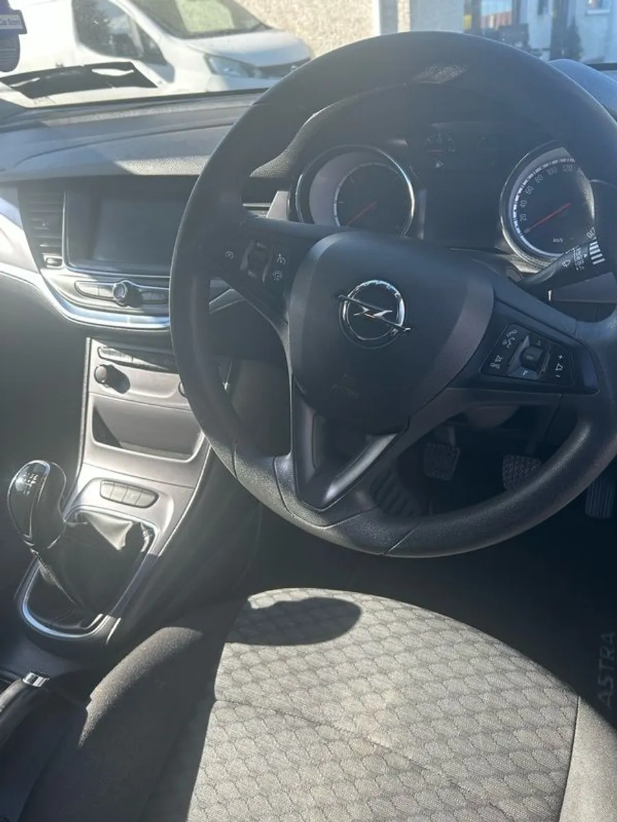 2016 Opel Astra - Image 4