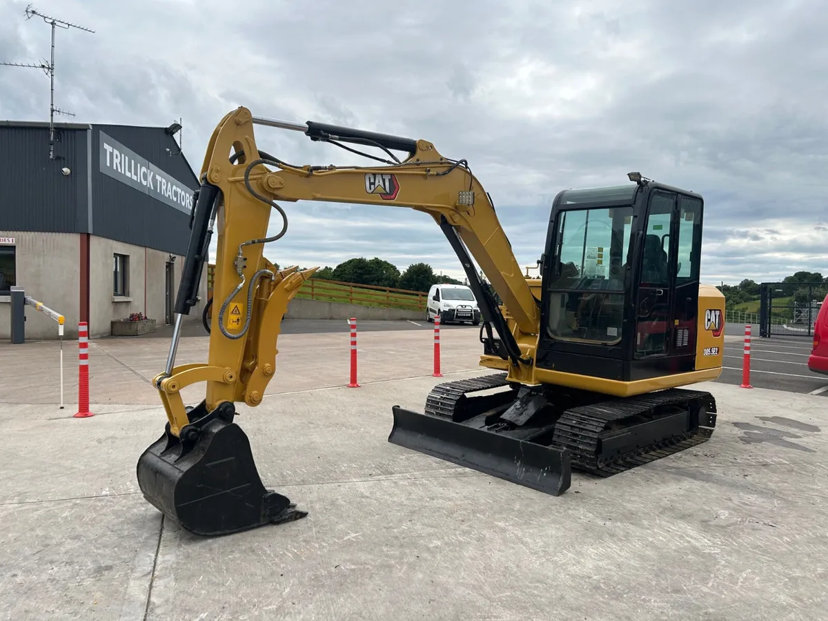 2018 Caterpillar 305.5E2 C/W Thumb Grab - Image 4