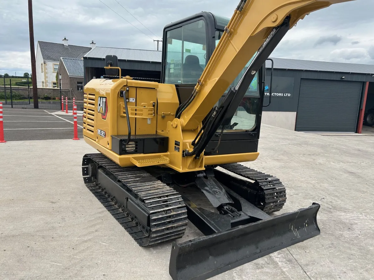 2018 Caterpillar 305.5E2 C/W Thumb Grab - Image 3