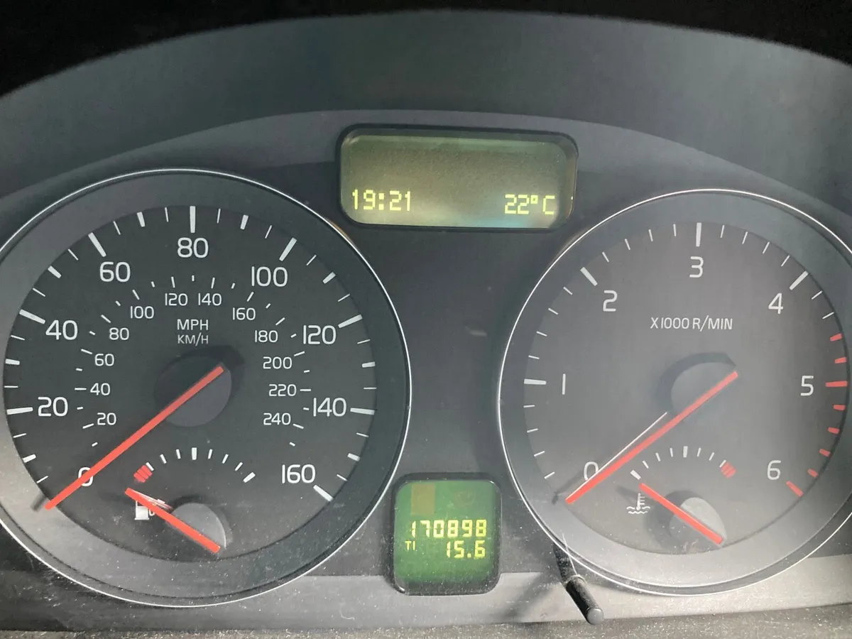 Volvo V50 2011 - Image 2