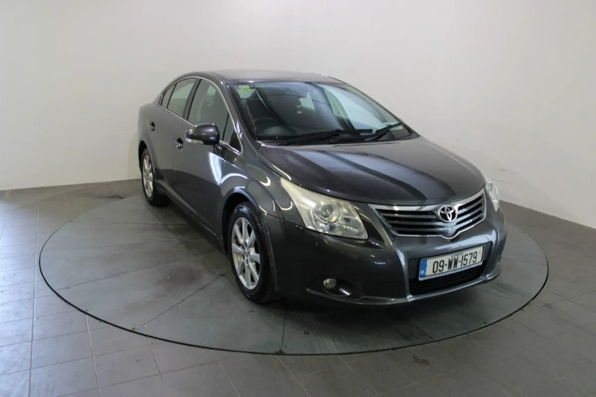Toyota Avensis 1.8 Luna - Image 1