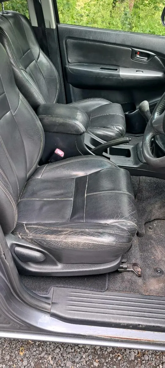 Toyota Hilux invincible 2014 3.0 - Image 4