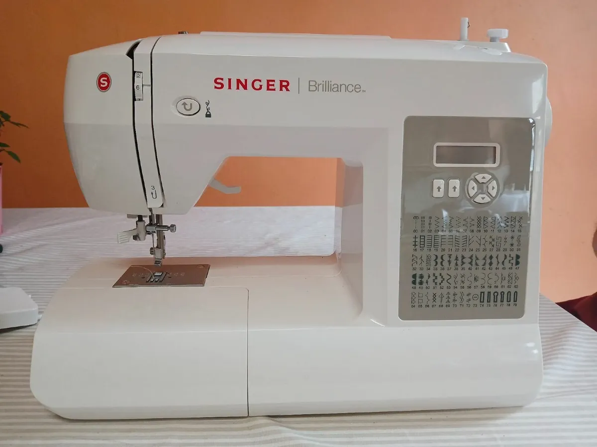 Singer Sewing Machine - Image 1