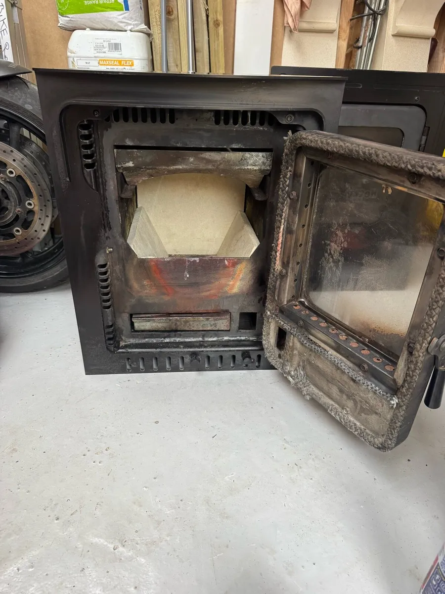 Stove - Image 4