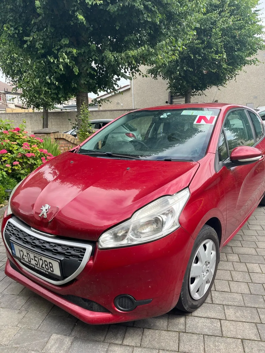Peugeot 208 2012 1.2L - Image 2