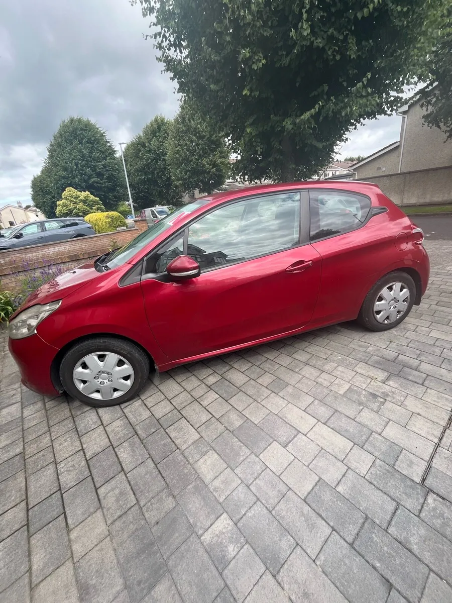 Peugeot 208 2012 1.2L - Image 3