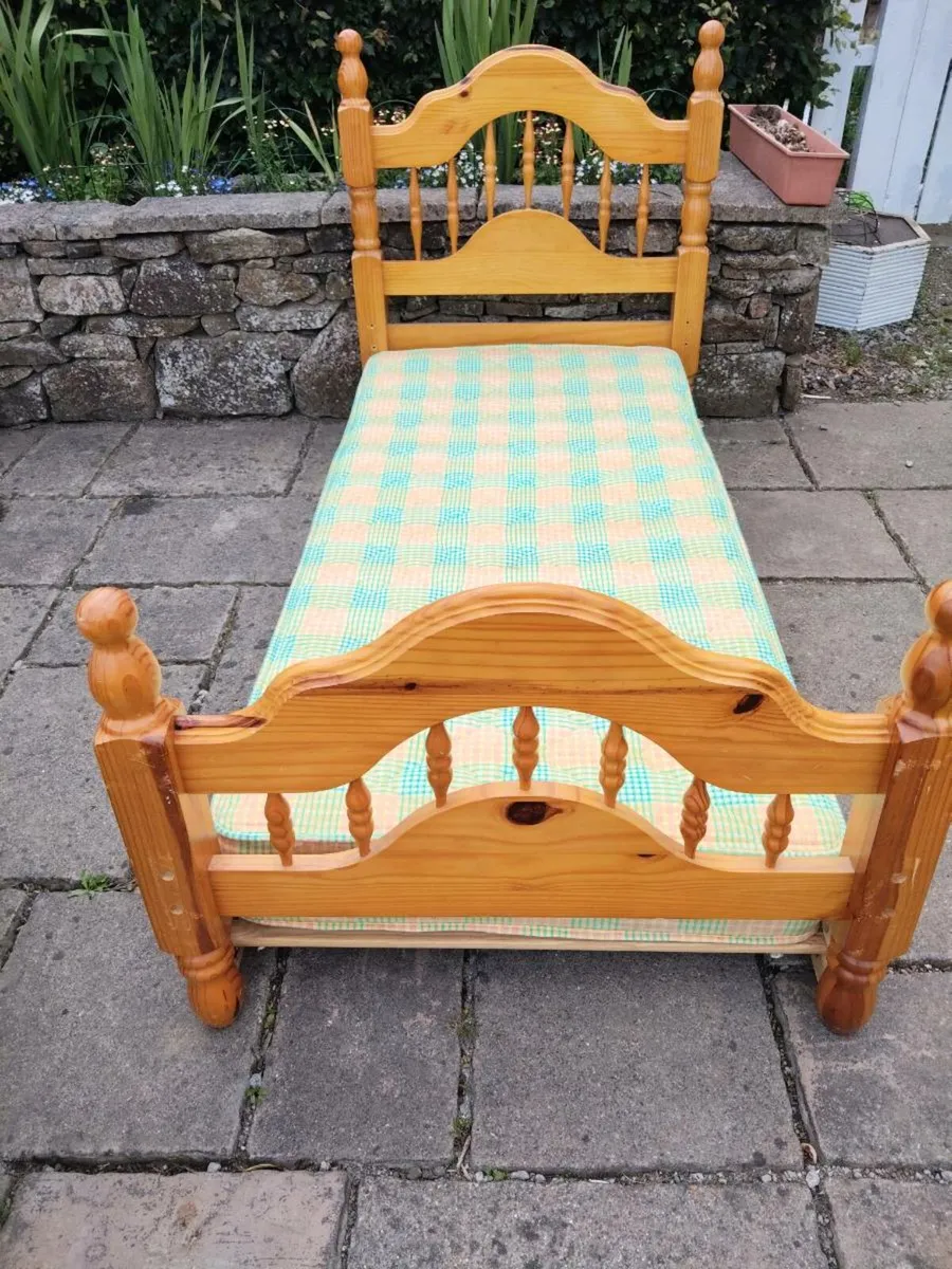 Pine Single Bed - Image 2