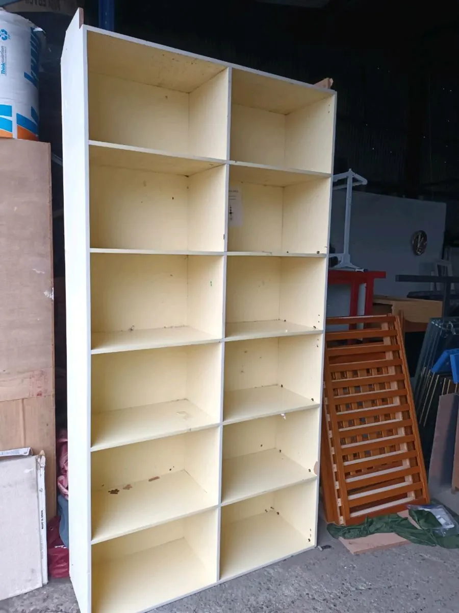Shelf Unit