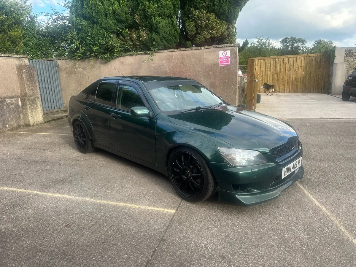 Lexus IS200 Sport - Image 1