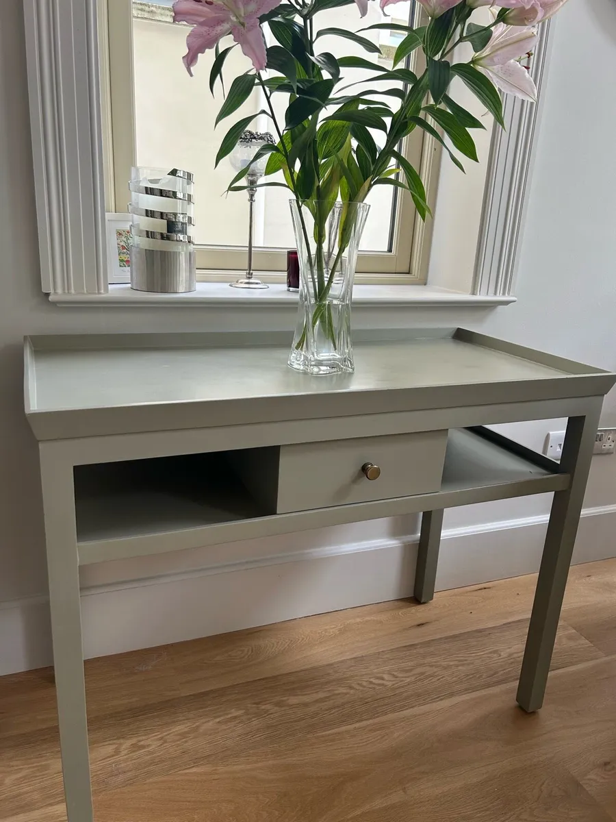 Console table - Image 1