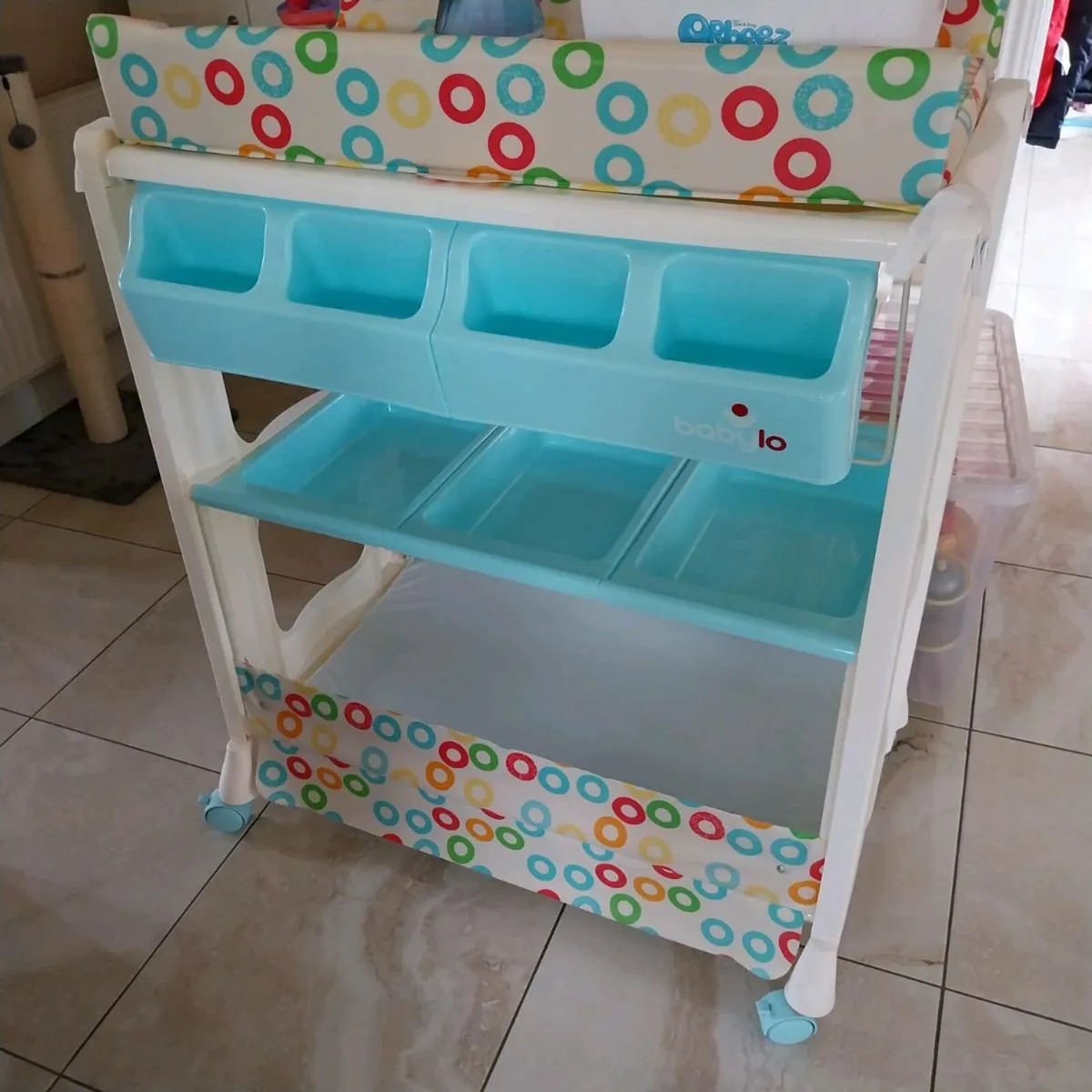 Baby changer - Image 1