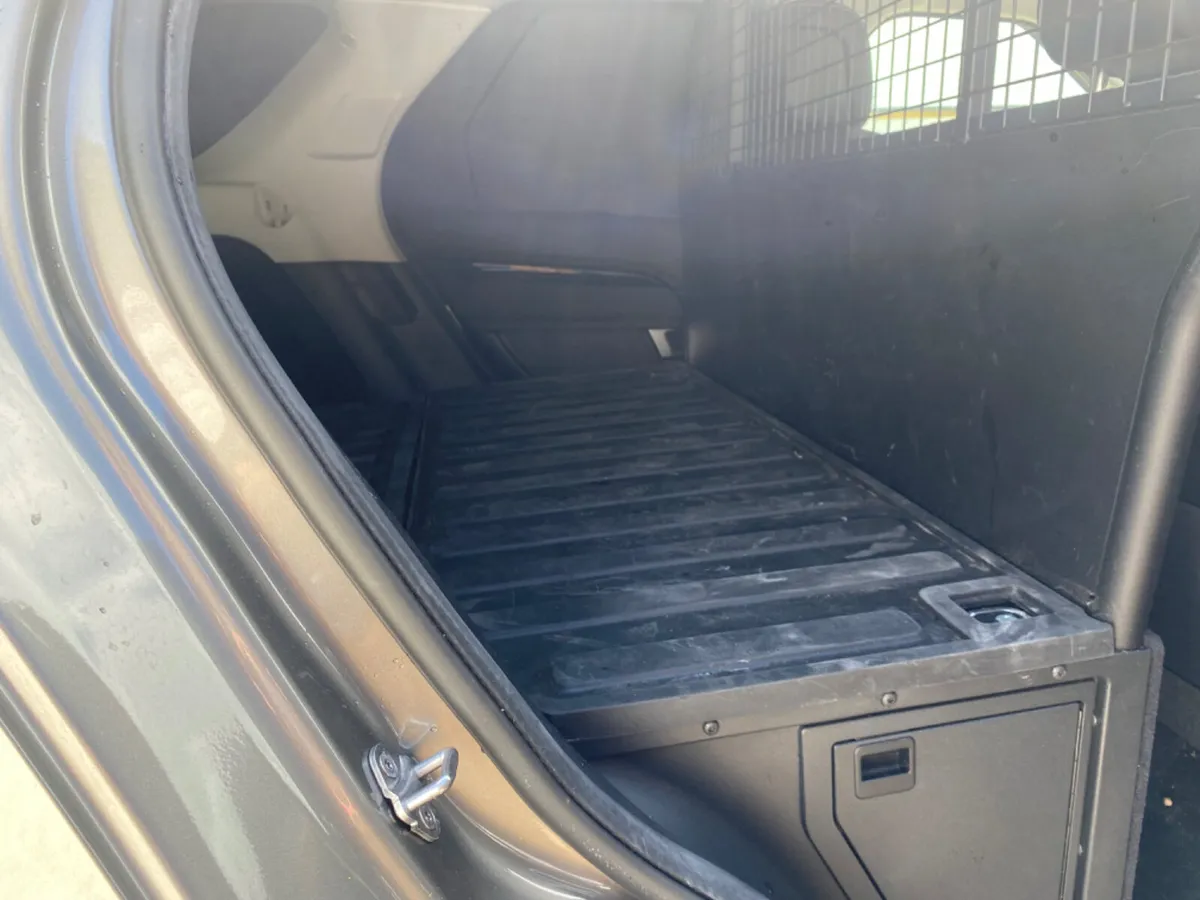 Landrover Discovery 3.0  / Finance Available - Image 4