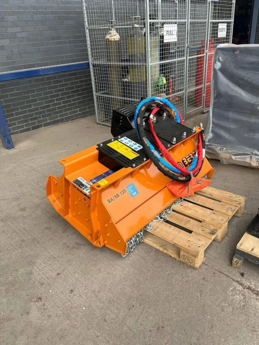 Berti Swinging Hammer Flail to suit 8T/13T - Image 1