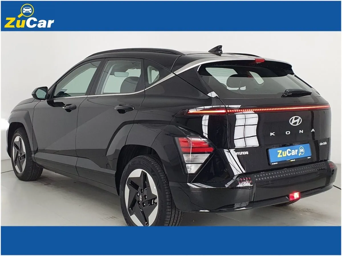 Hyundai Kona  5 Long Range Advance Ev 218 Electri - Image 4