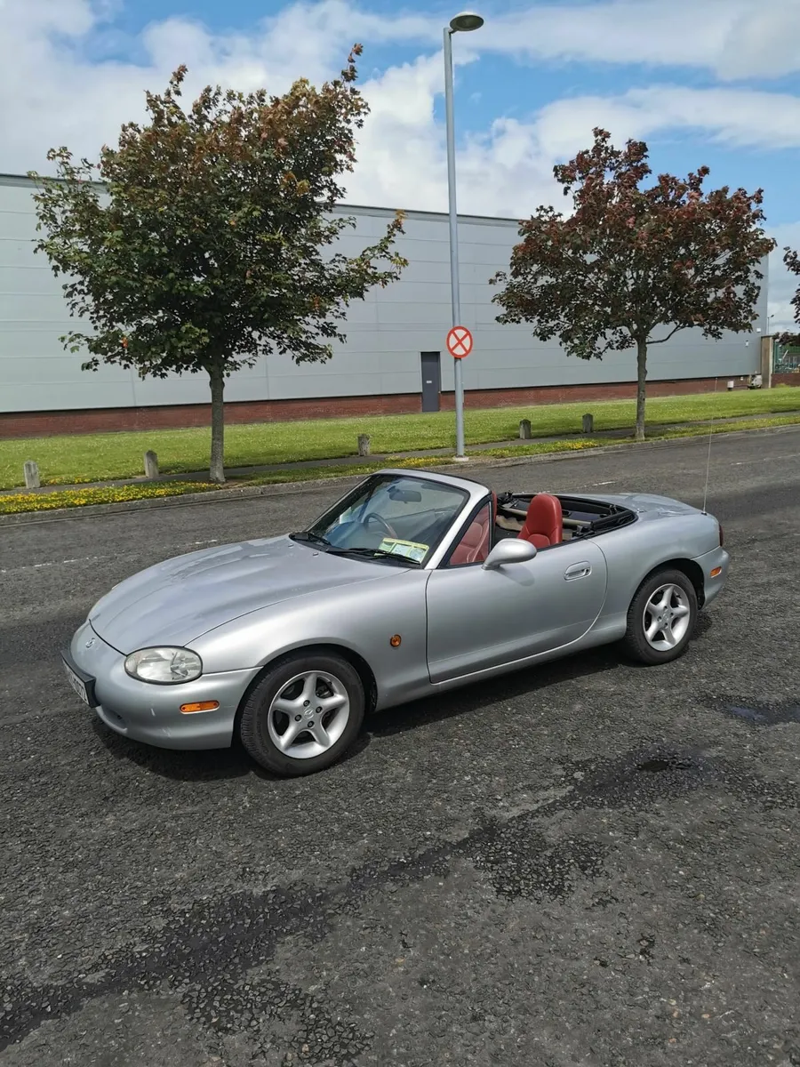 Mazda MX-5 2000 - Image 1