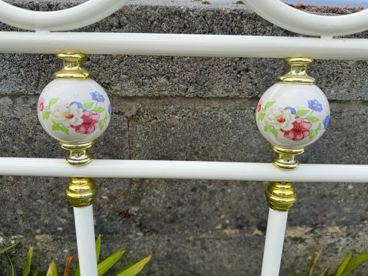 Vintage Headboard double bed - Image 1