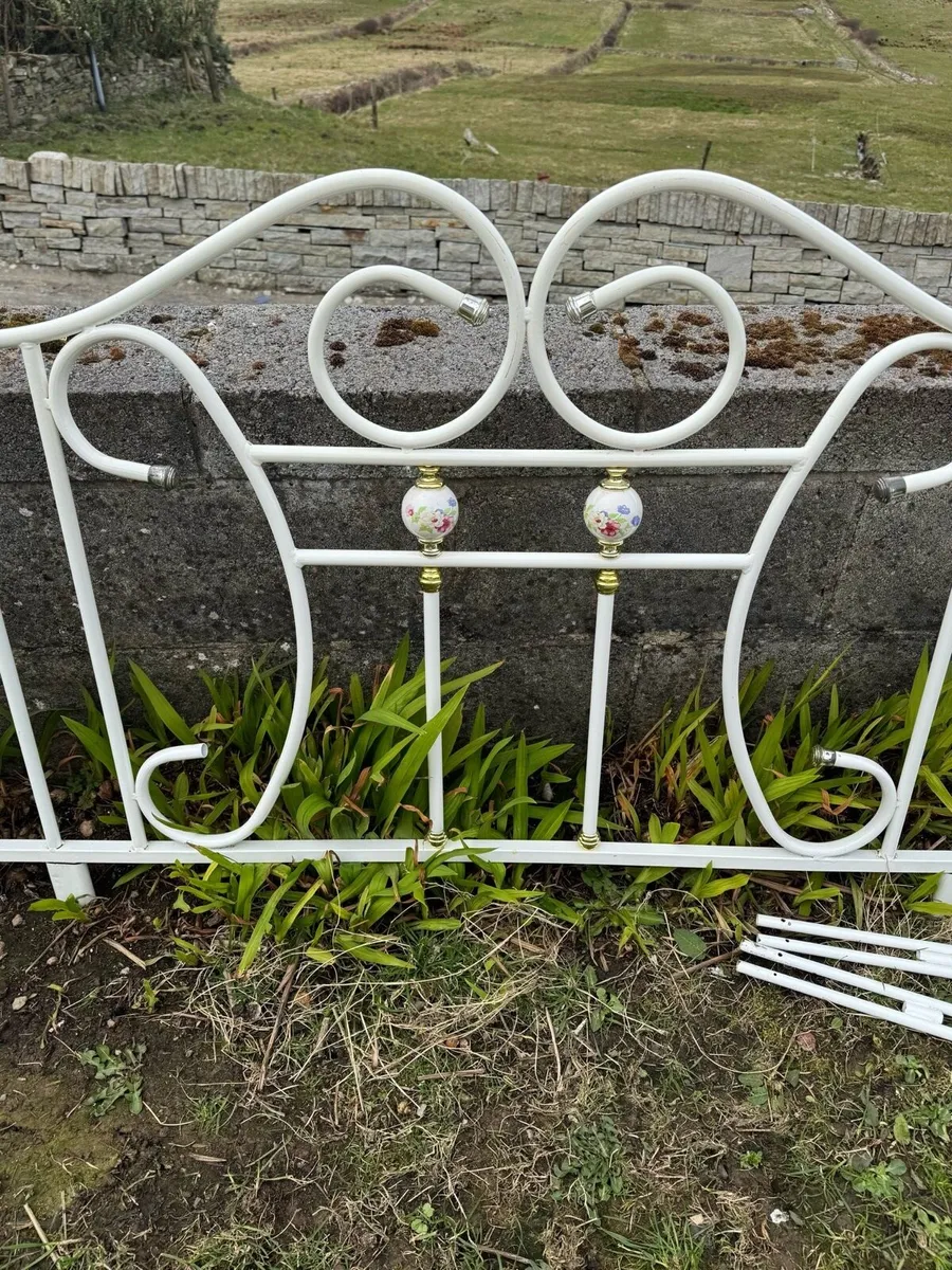 Vintage Headboard double bed - Image 4