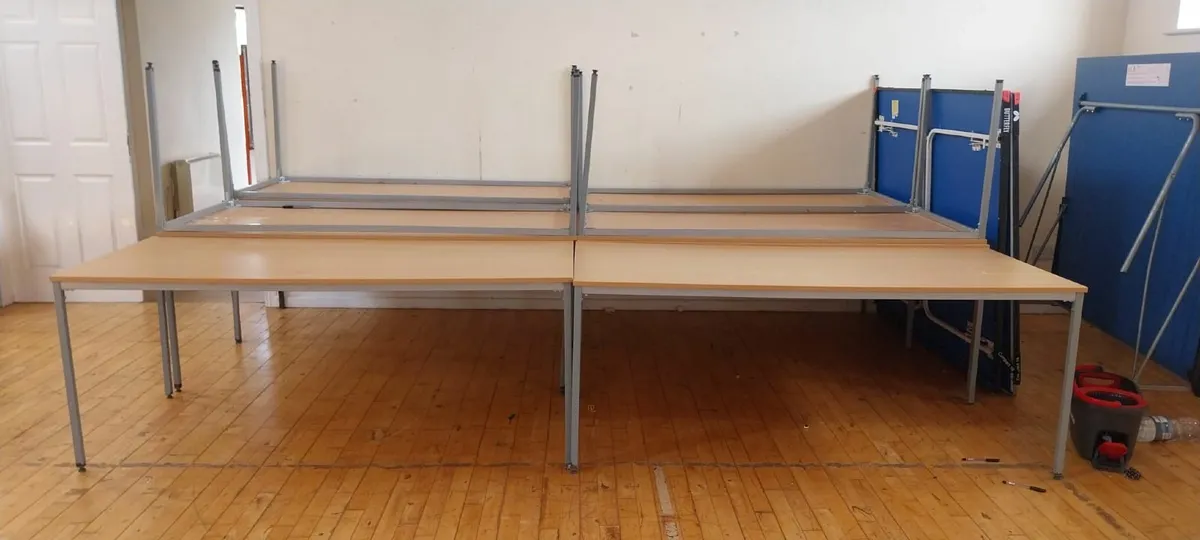 10 multipurpose tables - Image 1