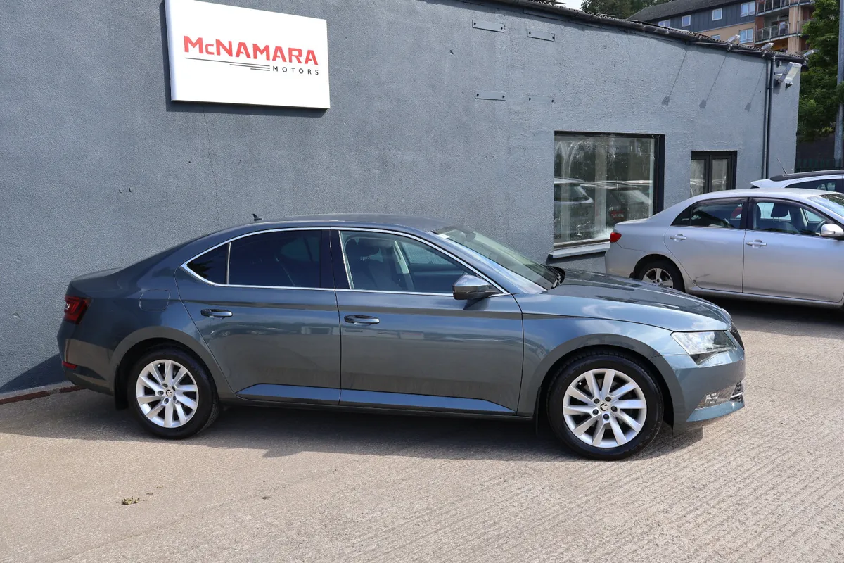 Skoda Superb Huge Spec Low Km New Timing Belt! - Image 2