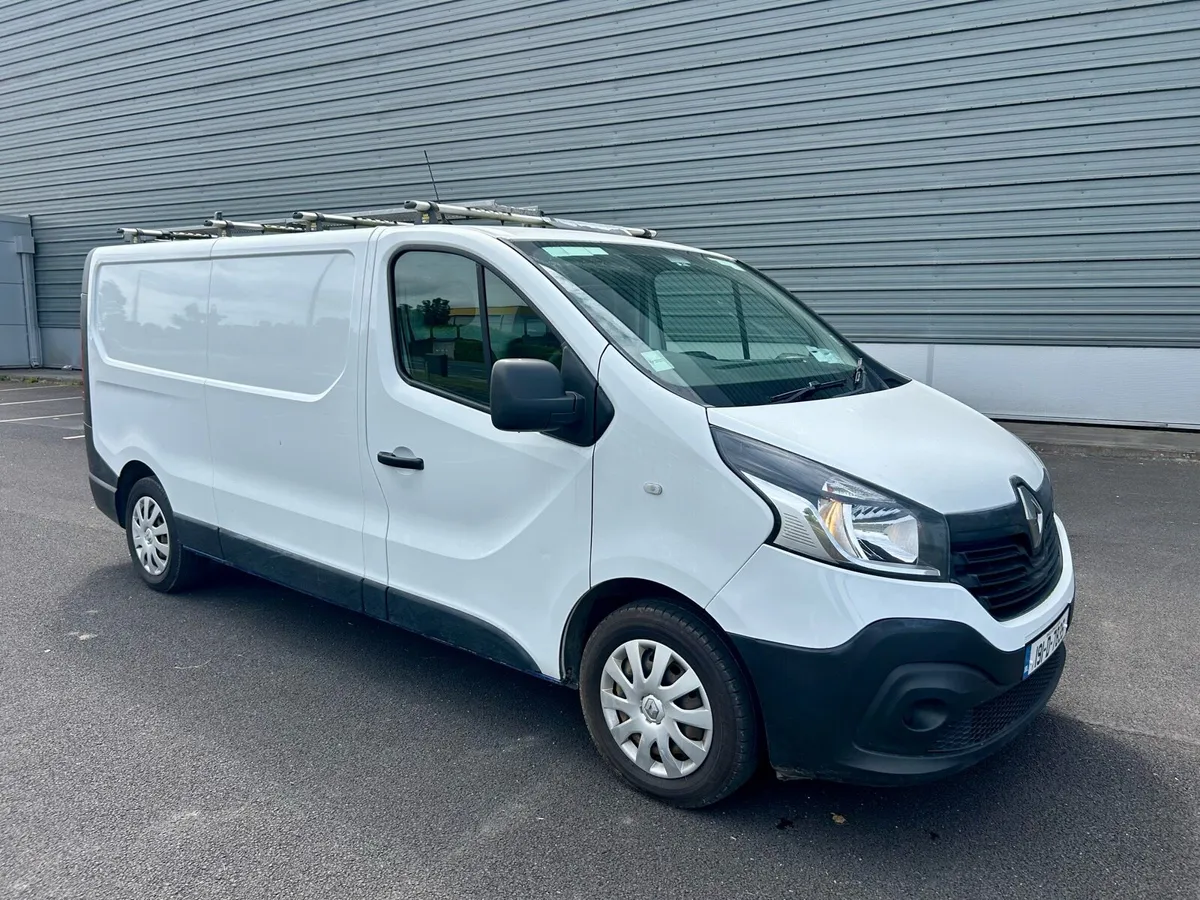 2019 Renault trafic LWB - Image 1