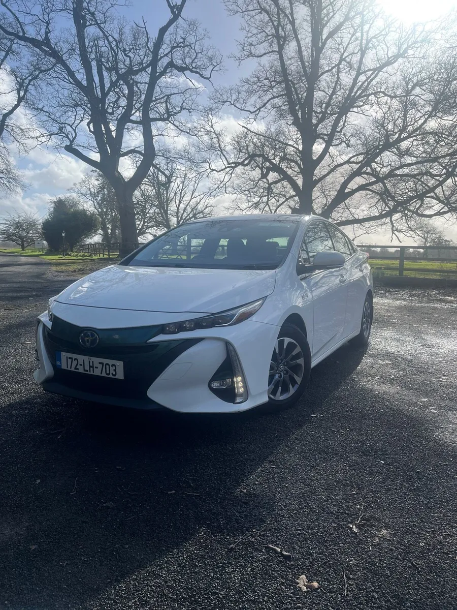 Prius phv plug in hybrid luxury spec - Image 1