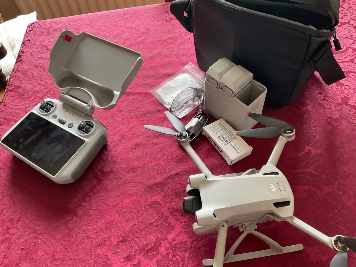 DJI mini 3 pro combo - Image 1