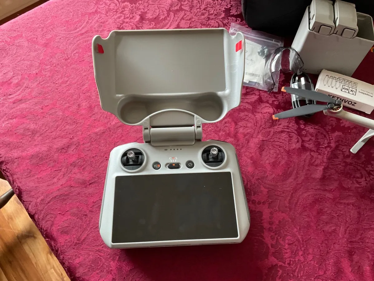 DJI mini 3 pro combo - Image 2