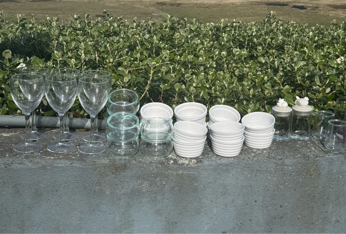75Glass bowls wine ……… - Image 1