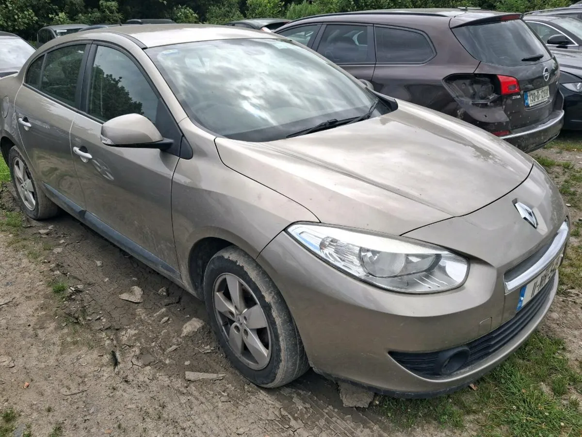 2011 Renault Fluence Parts - Image 2