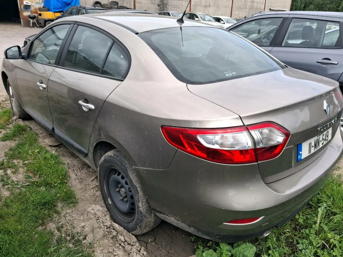 2011 Renault Fluence Parts - Image 4